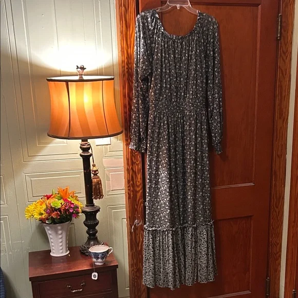 Knox Rose Black and White Floral Long Sleeve Maxi Dress - Picture 9 of 9